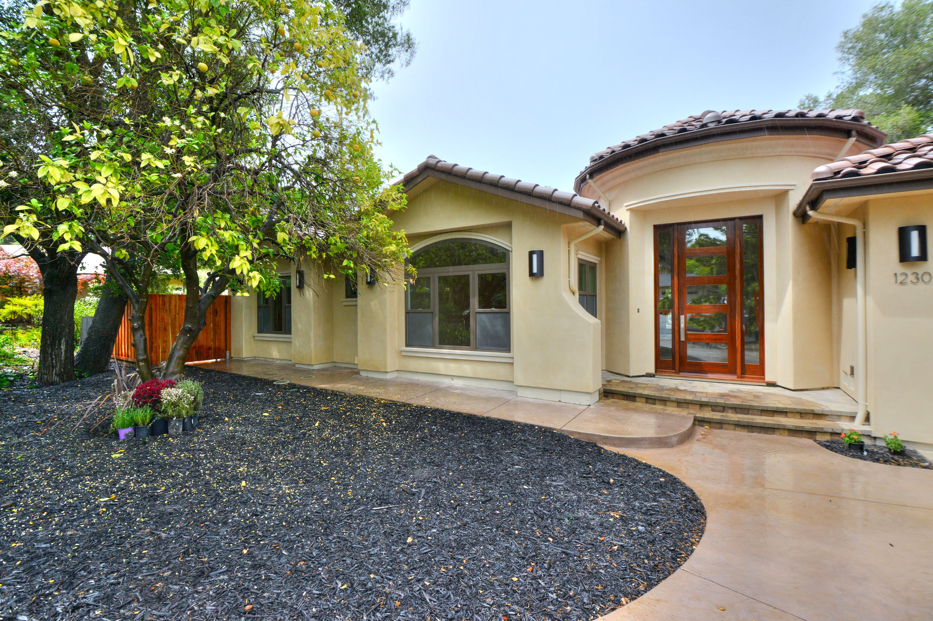 1230 Larnel Pl